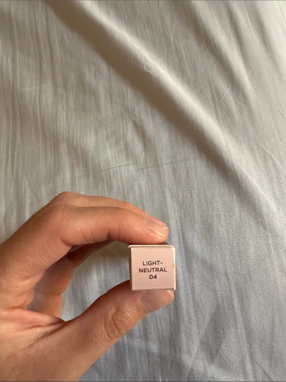 bareMinerals 16-HR Full Coverage Concealer — Light- Neutral 04